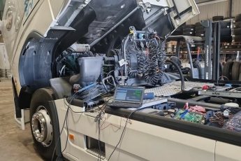 Сбрасываем коды ошибок системы доочистки выхлопных газов Volvo FH, FM, FMX